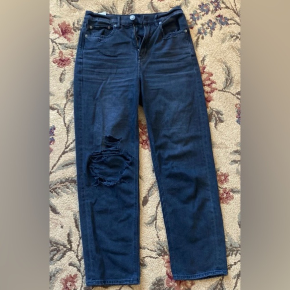 American Eagle high waist 90s boyfriend jean